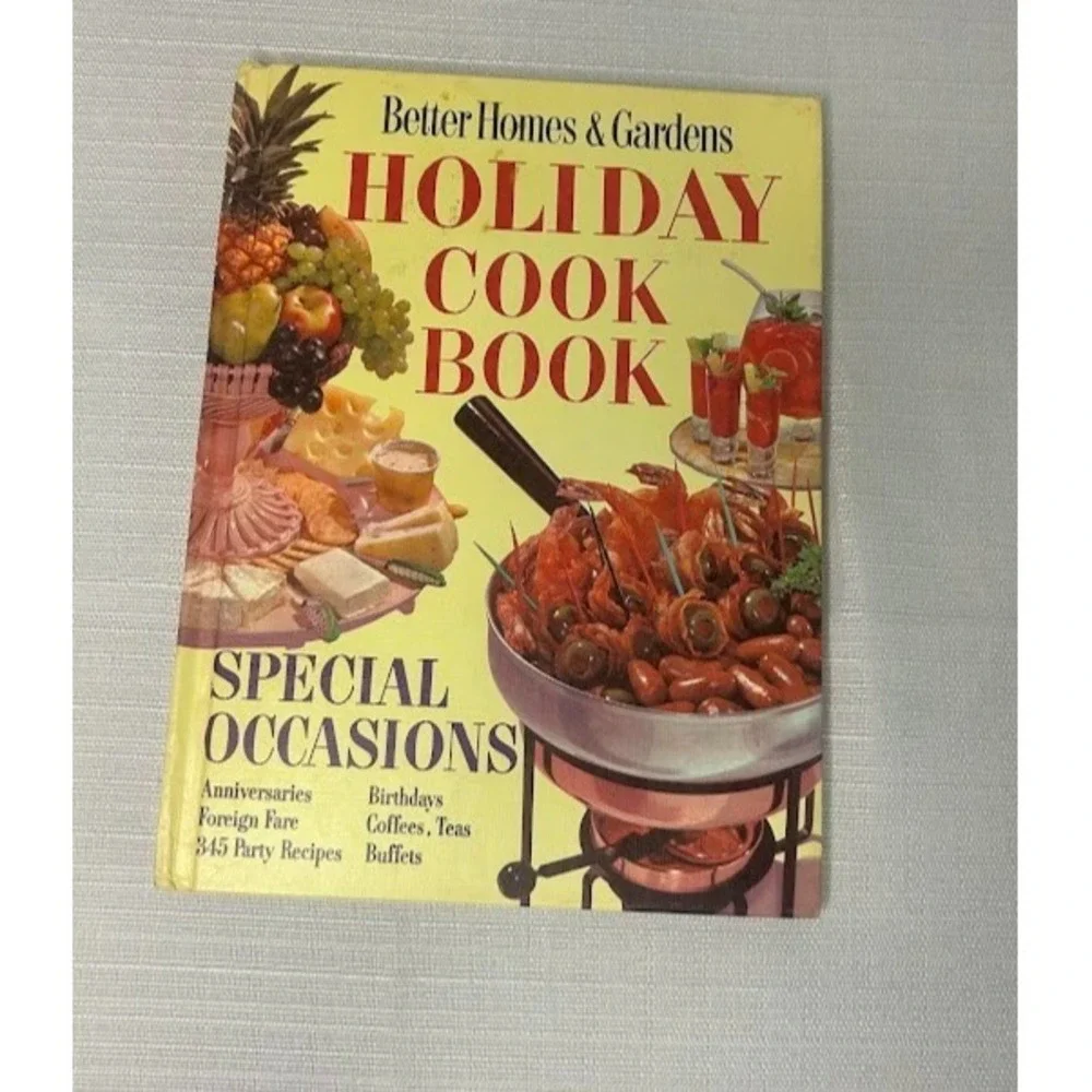 Better‎ Homes Gardens Holiday Cook Book 1970 Special Occasions Vintage Meredith